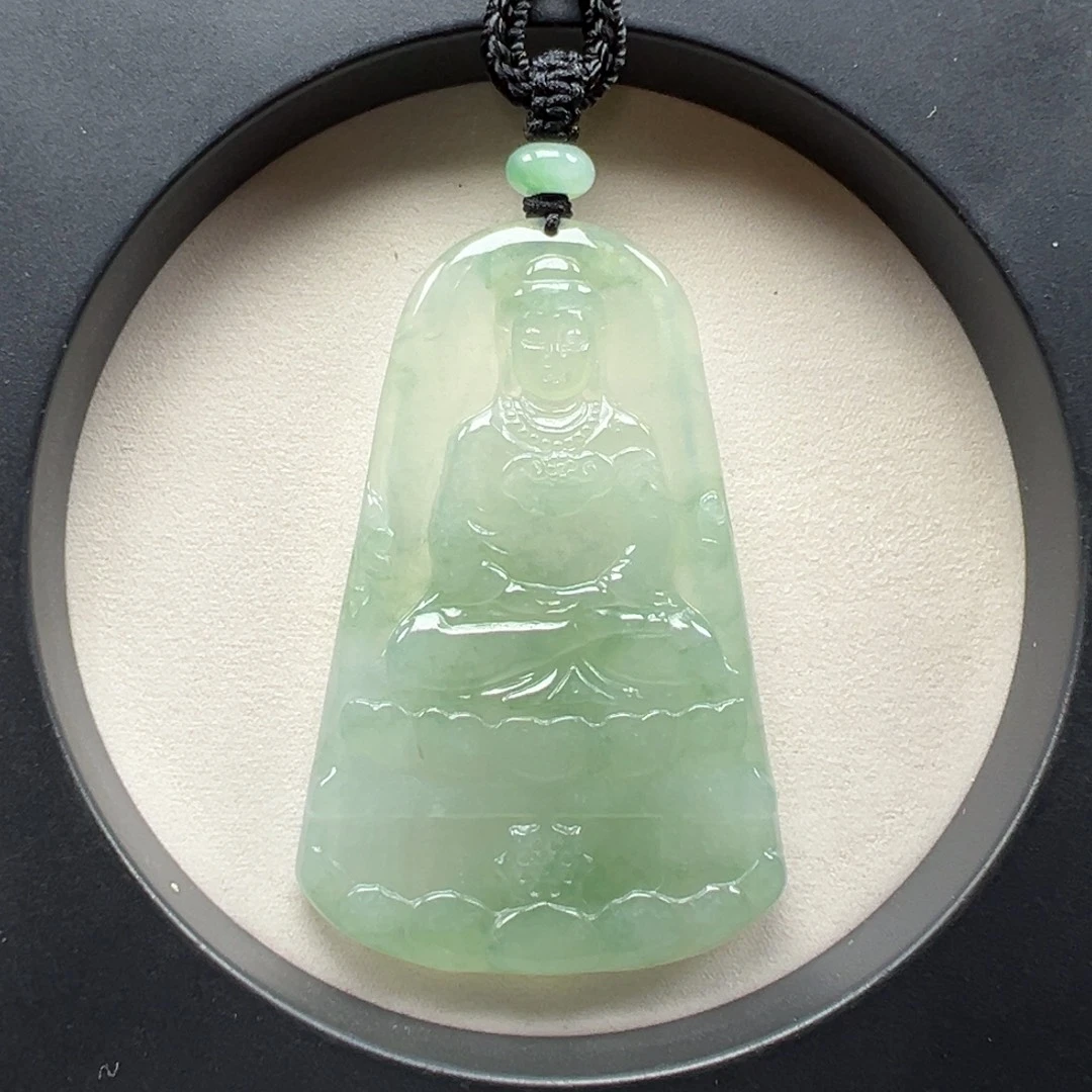 翡翠未镶嵌颈饰大日