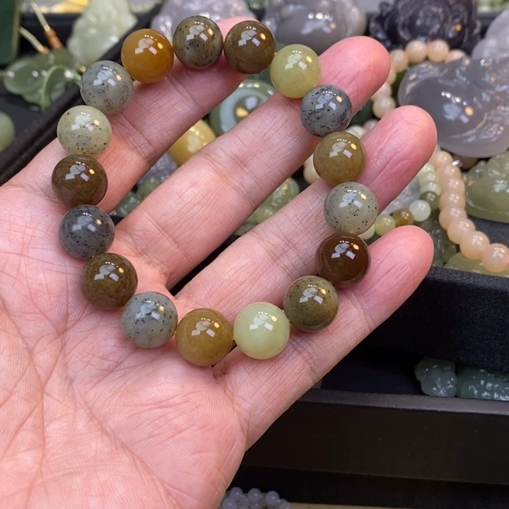 不***忙和田玉未镶嵌颈饰