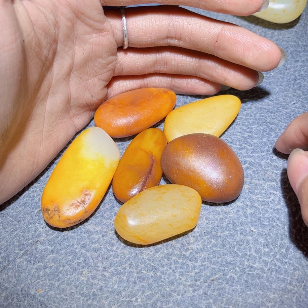 和田玉未镶嵌珠宝奇石