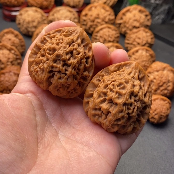 文玩核桃把件42尺满堂原树非嫁接