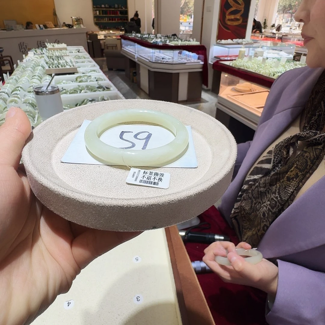 和田玉未镶嵌手镯84