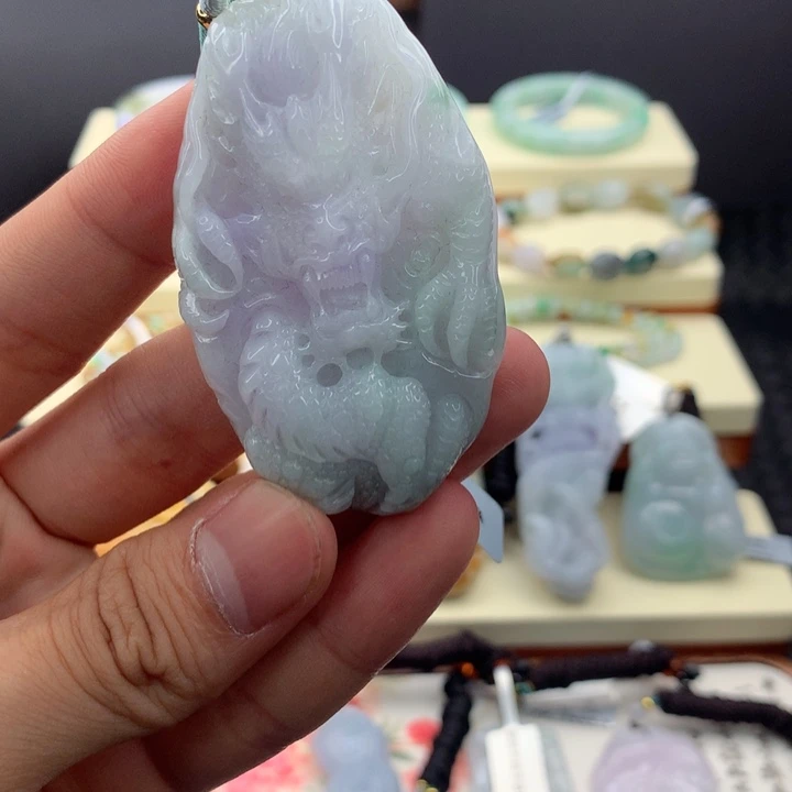 翡翠未镶嵌颈饰吊坠