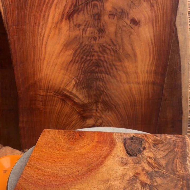 只***～大叶紫檀（黑酸枝木类）