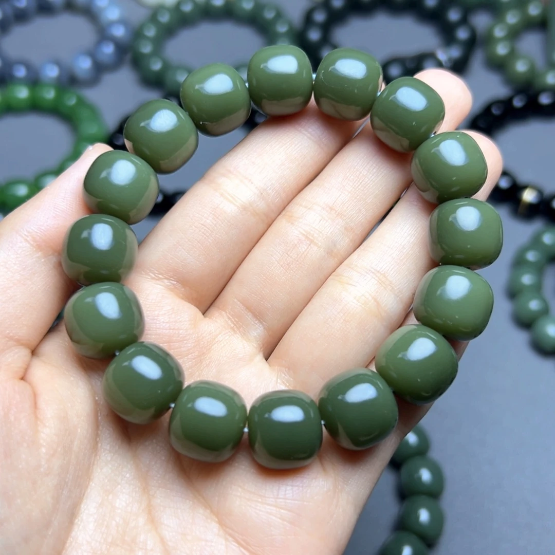 用***1和田玉未镶嵌手链