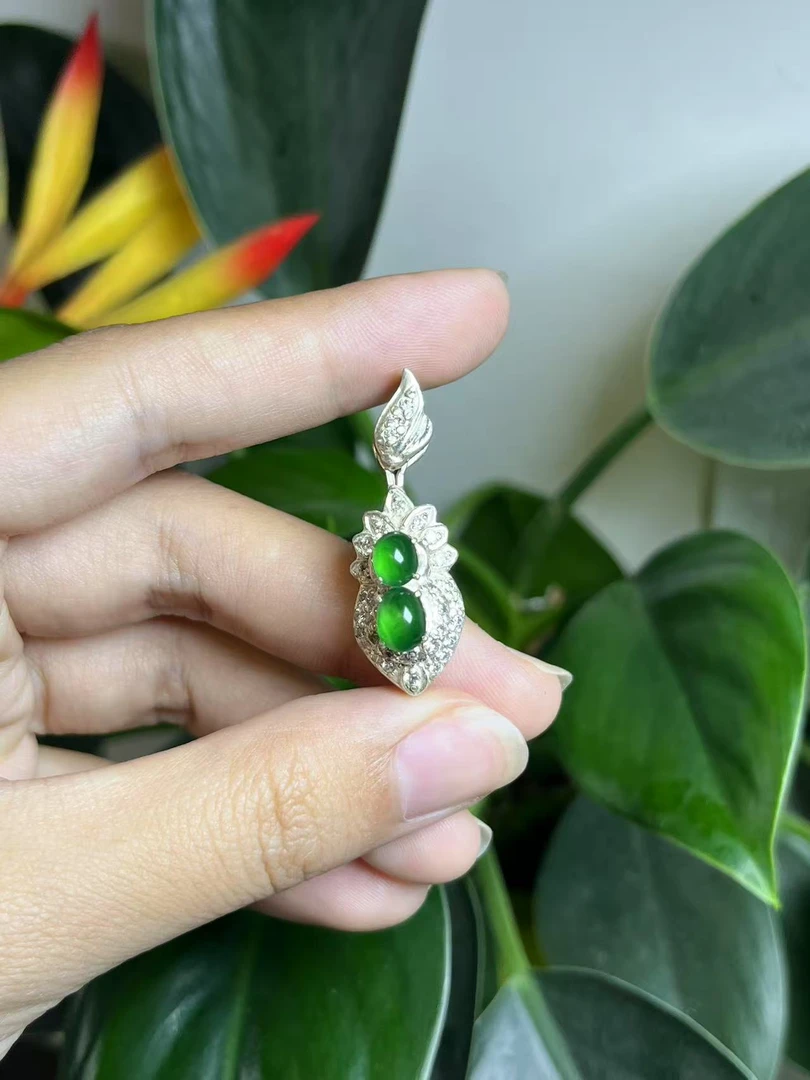 缅甸天然A货翡翠未镶嵌444