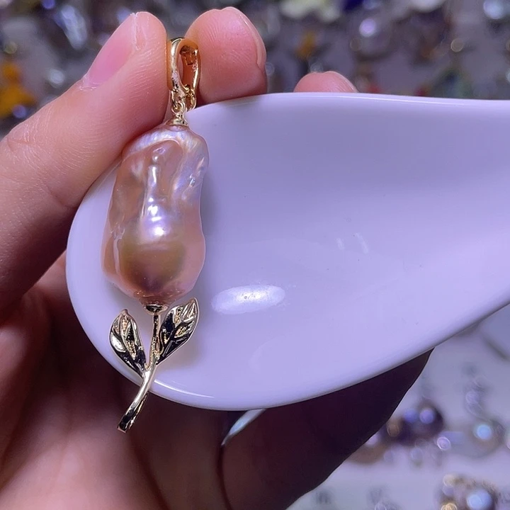 淡水珍珠颈饰合金21