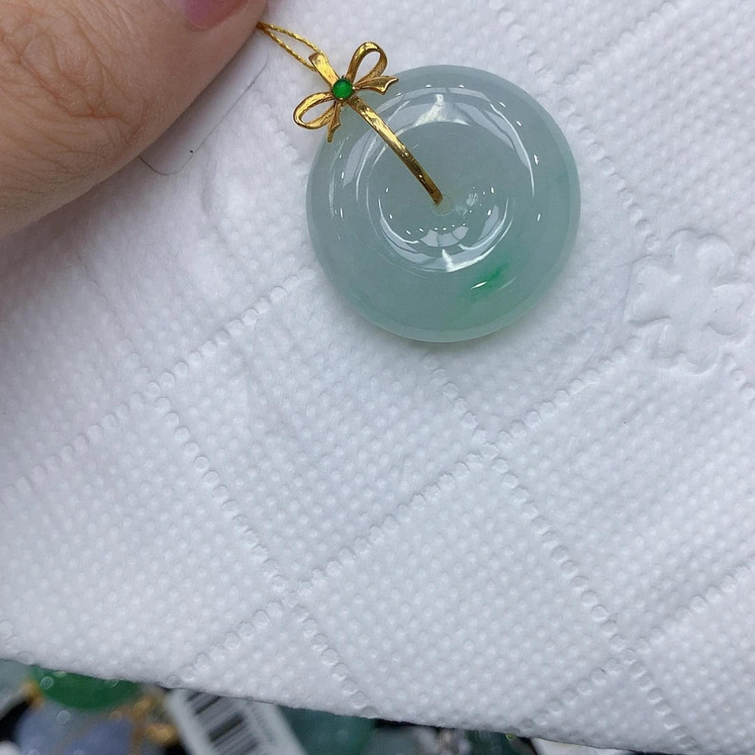 翡翠18K金镶嵌颈饰1111121