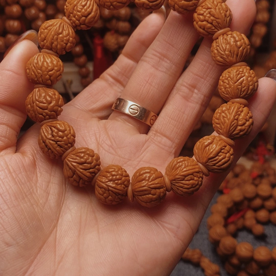 桃核吊坠龙纹桃枭