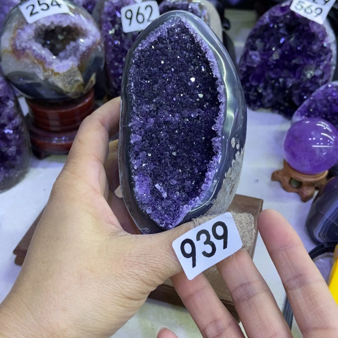 紫晶未镶嵌大型摆件（非配饰）