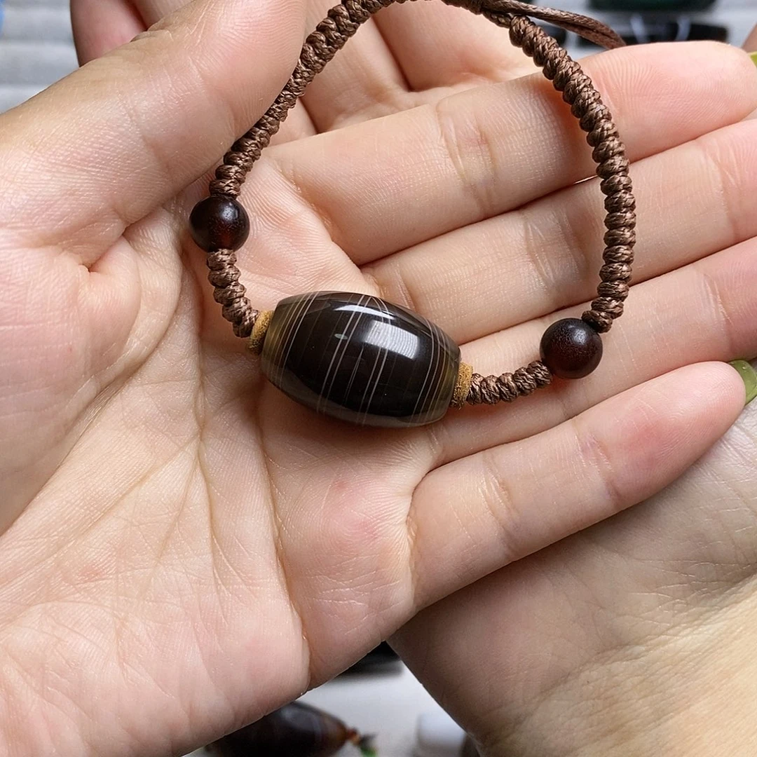 玛瑙/玉髓颈饰未镶嵌嘴***扬