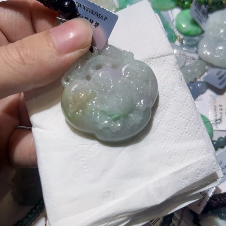 翡翠颈饰未镶嵌天然翡翠A货