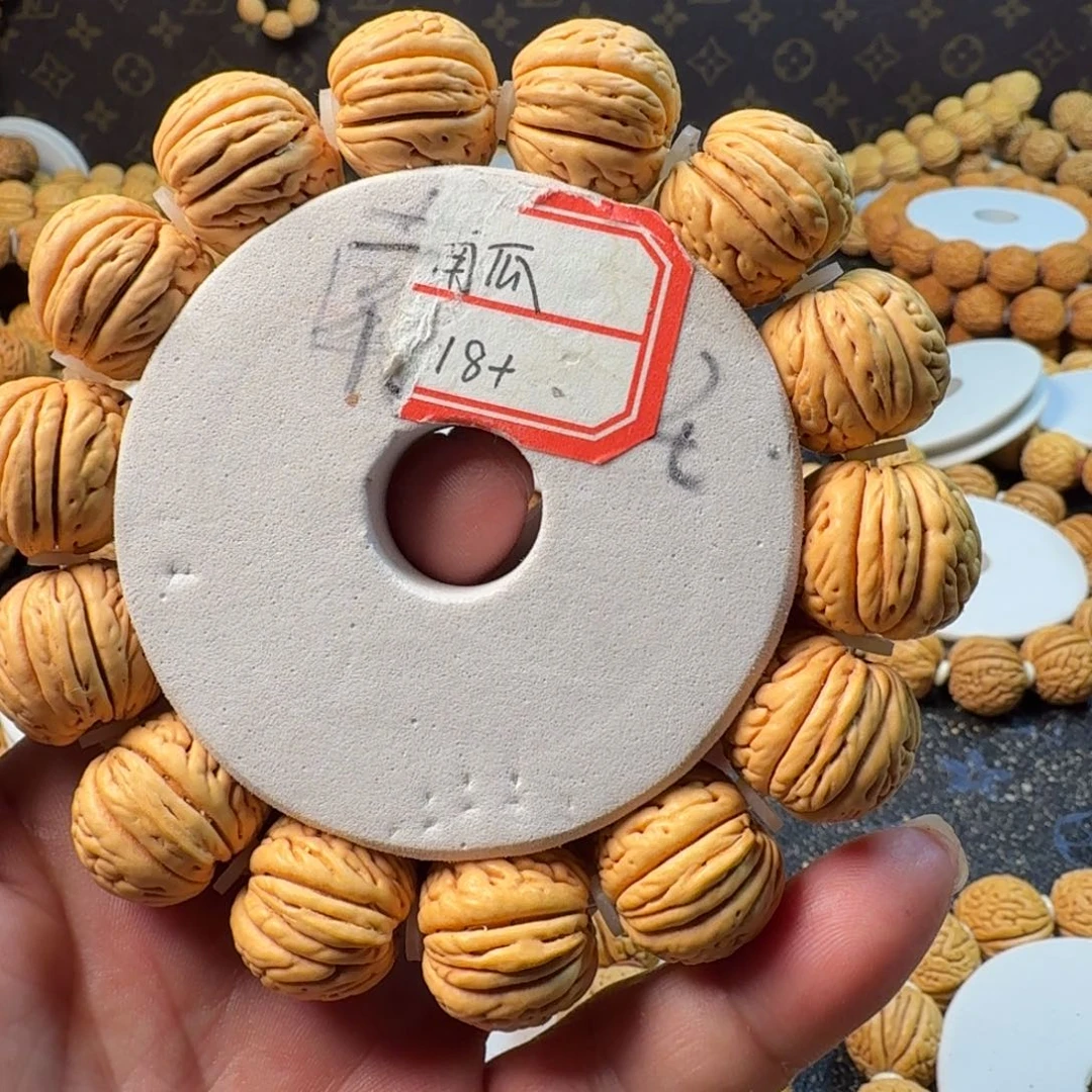 赛***北桃核吊坠苹果手串