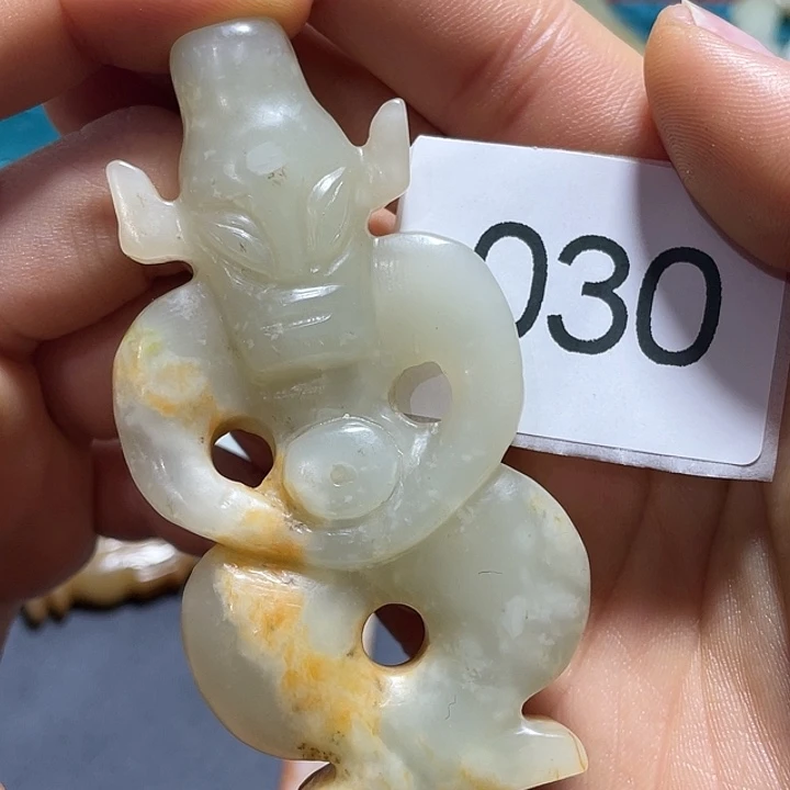 和田玉颈饰未镶嵌