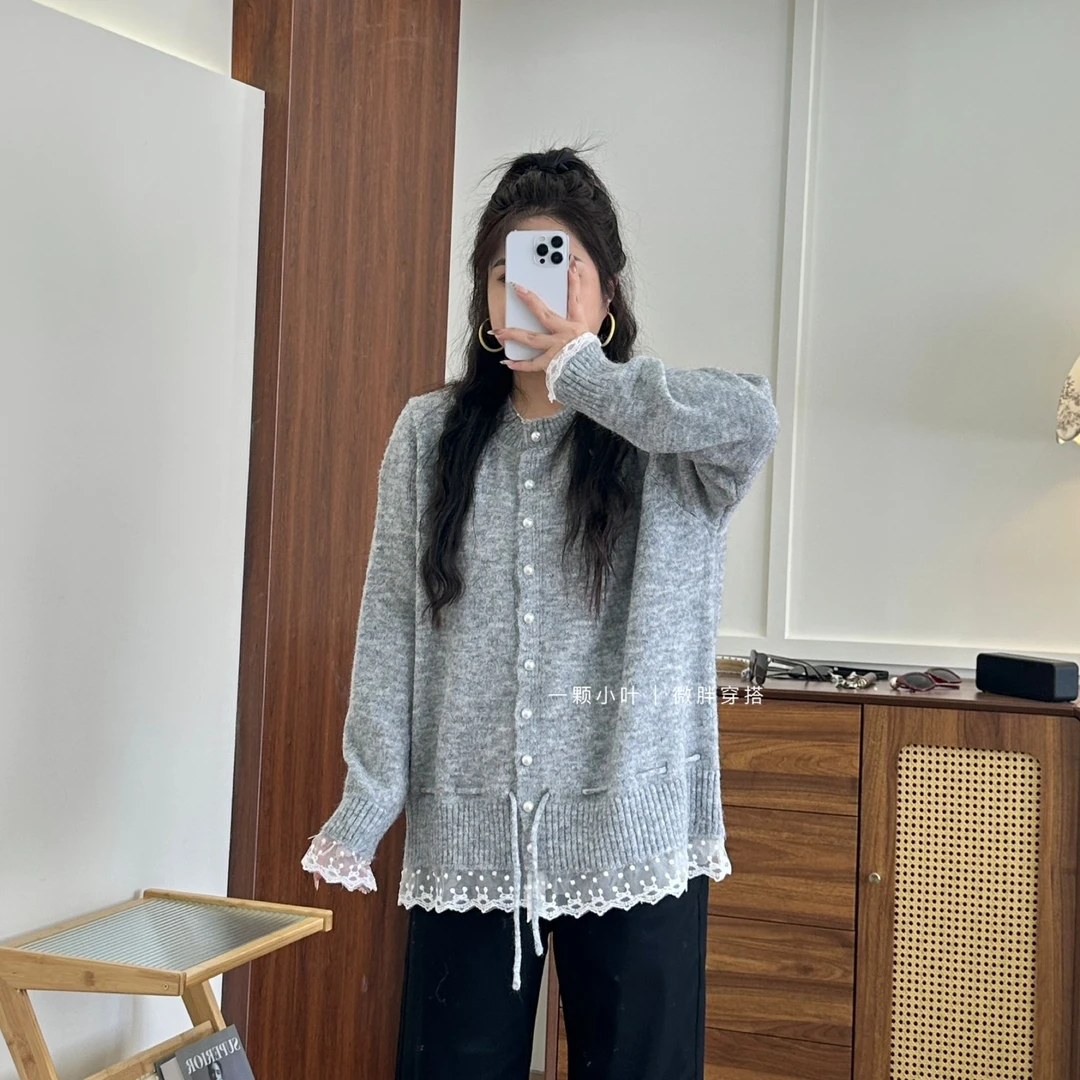 【一颗小叶】秋冬大码大版正肩珍珠扣拼接蕾丝抽绳毛衣开衫显瘦003