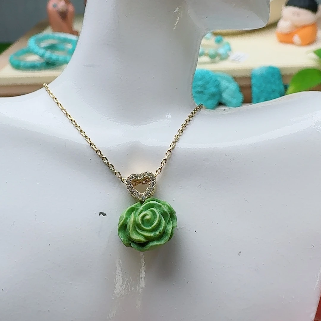 绿松石未镶嵌高瓷菜籽绿花花吊坠