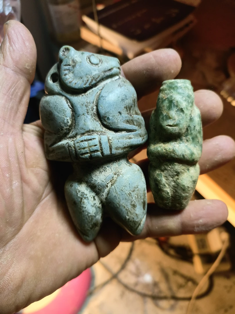 河磨奇石太阳人形器组和件