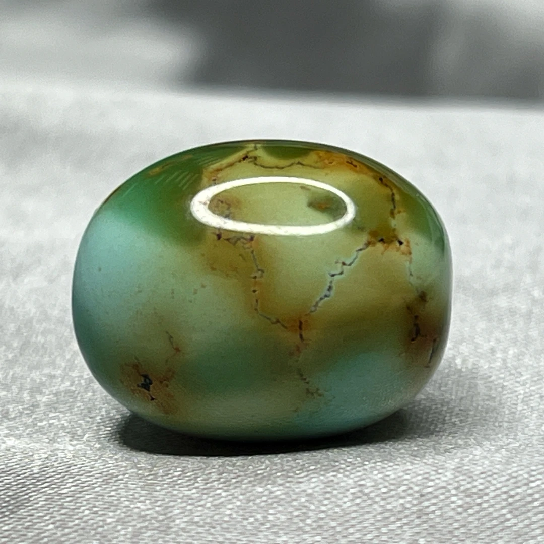 原矿高瓷特色绿松石枣珠，13.8*17.3mm,重4.9克