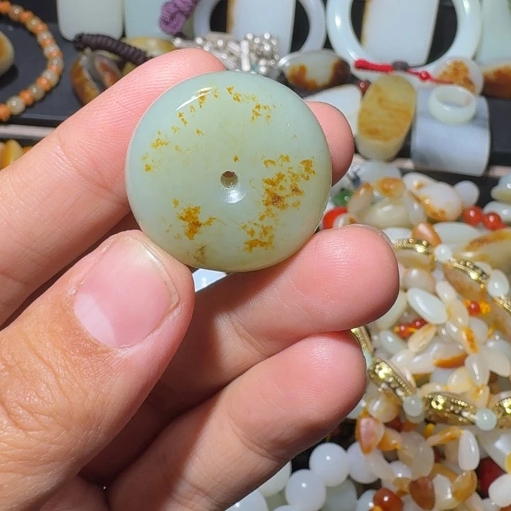 和田玉未镶嵌吊坠(不含链)