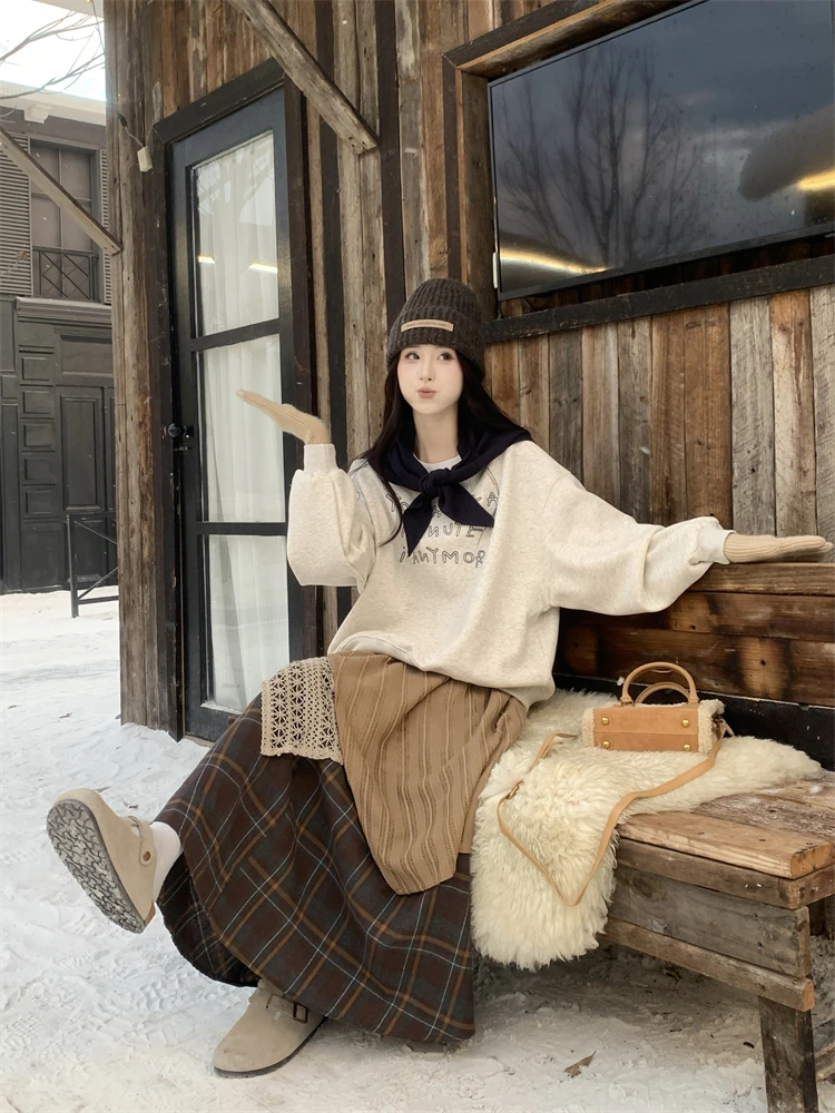 【鱼白专属】加绒卫衣女秋冬宽松上衣蕾丝拼接不规则格子半身裙