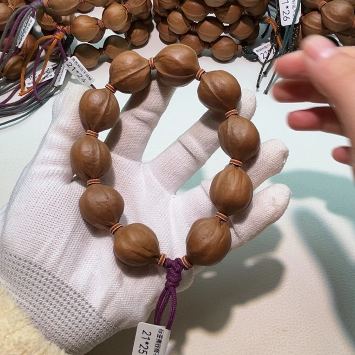 里***8梅林铁核是文玩手串