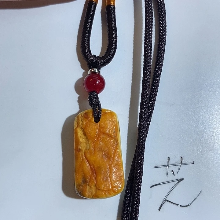 未镶嵌琥珀珠宝奇石