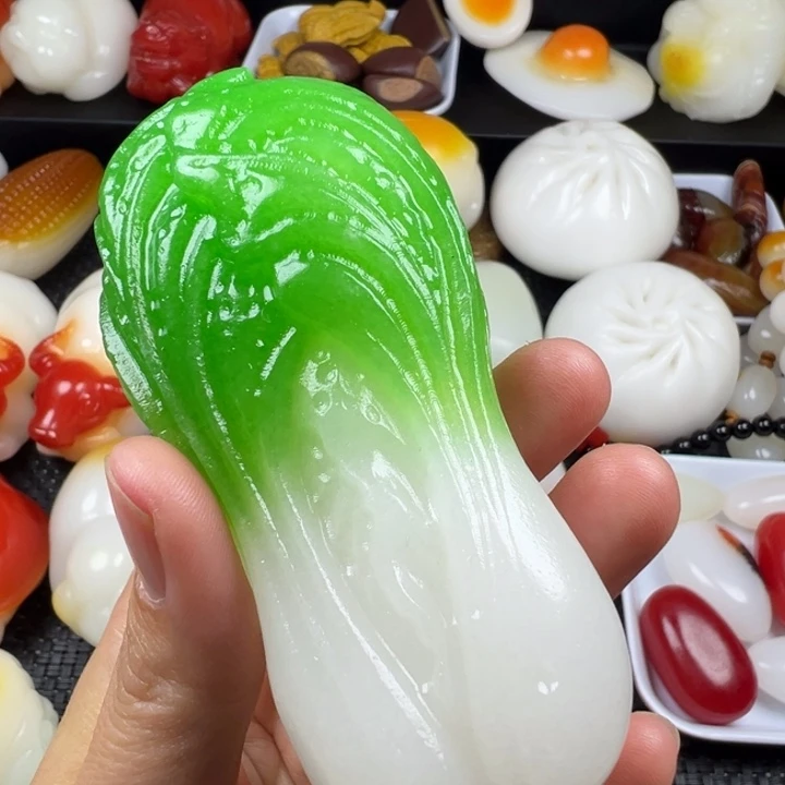 新疆戈壁五彩石金丝