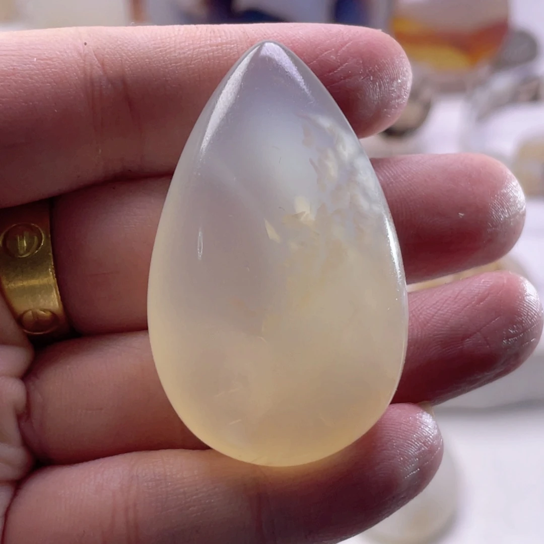 玛瑙/玉髓未镶嵌珠宝奇石