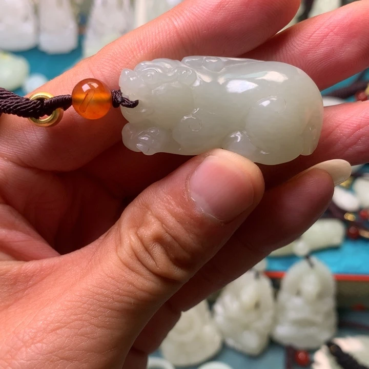 和田玉未镶嵌颈饰