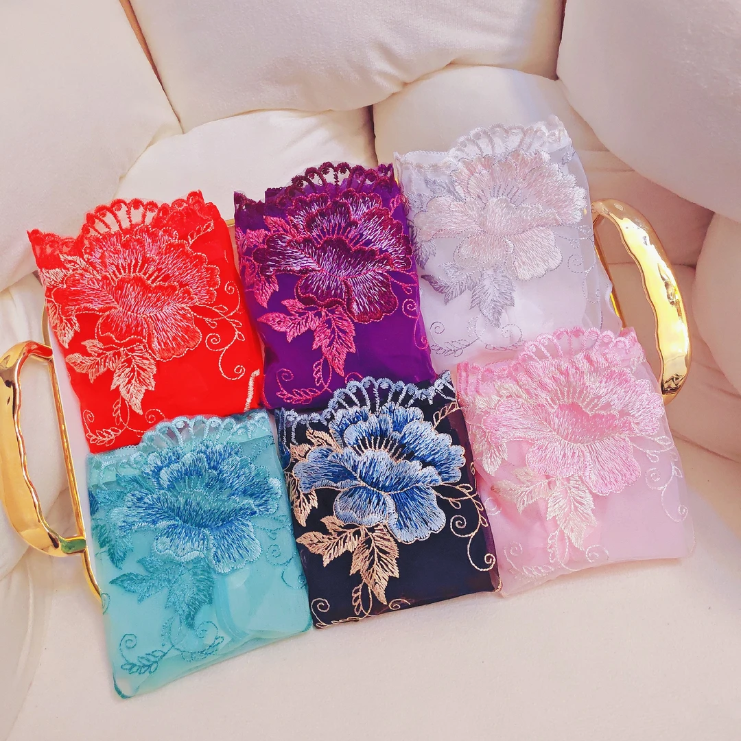 性感诱惑蕾丝内裤镂空女神无痕时尚国风刺绣透气三角裤送女人礼物