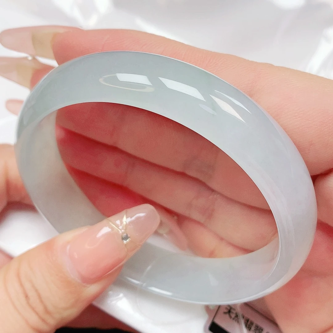 翡翠手镯未镶嵌抖音802