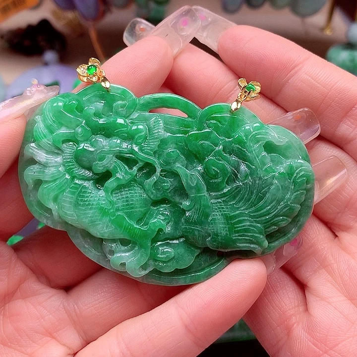 翡翠未镶嵌颈饰翡翠