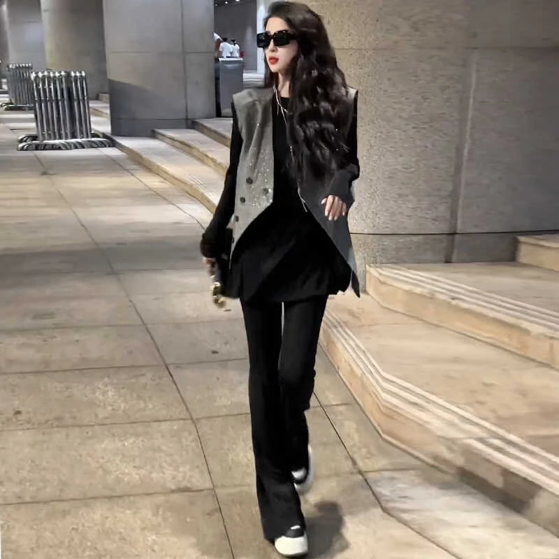 拉夏贝尔时尚套装女2025秋新款亮片马甲配长袖T恤衫直筒裤三件套