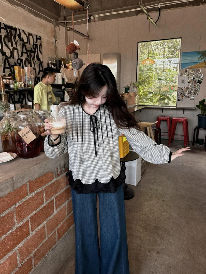 2025秋季新款法式复古格子学院风百褶边衬衫上衣搭配牛仔裤两件套
