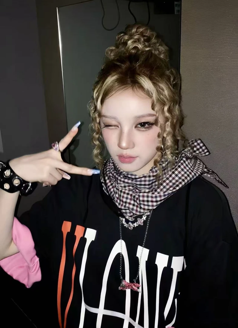 【雨琦同款】M.O字母印花拼接袖(420克)时尚百搭短袖5765