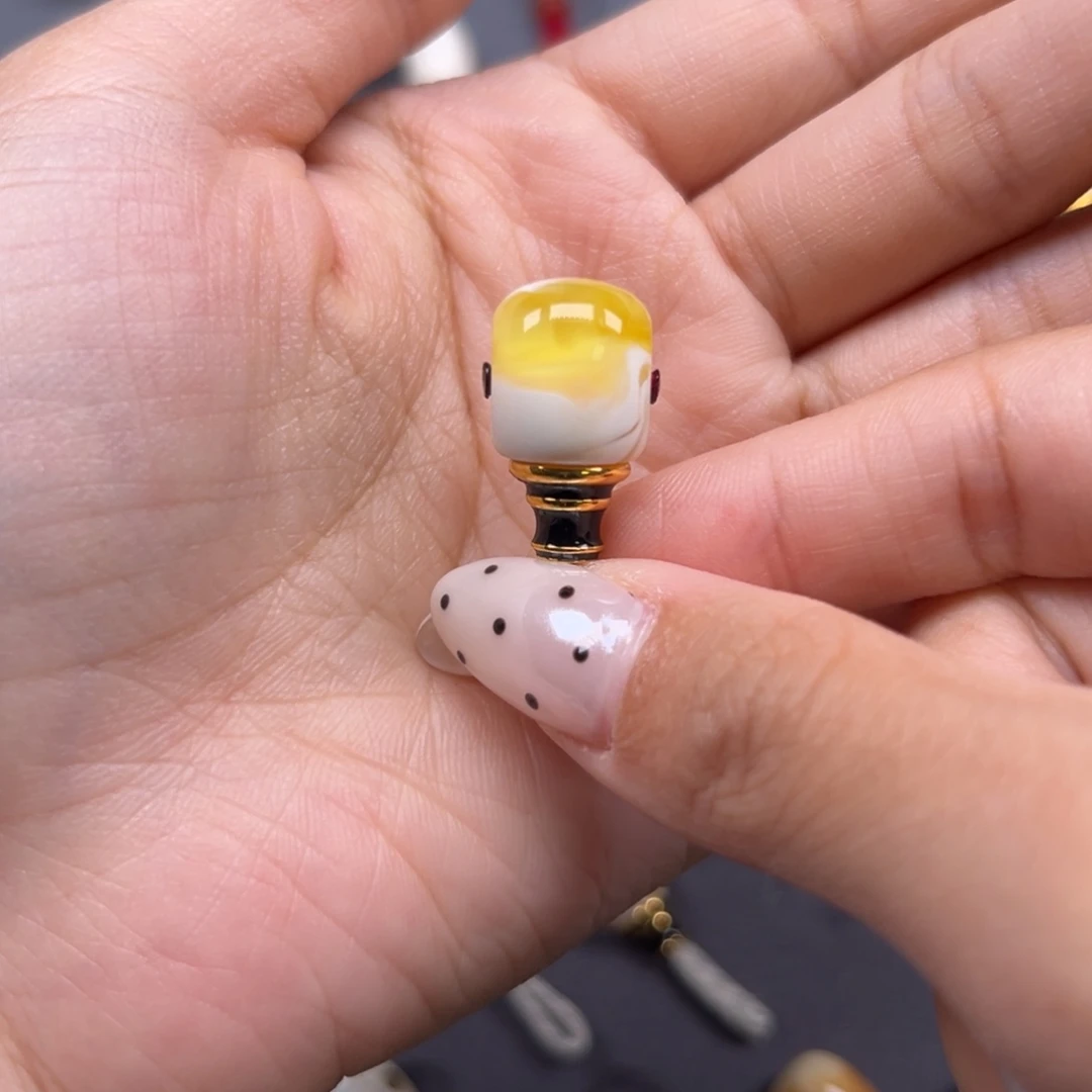 琥珀未镶嵌裸石11.6mm