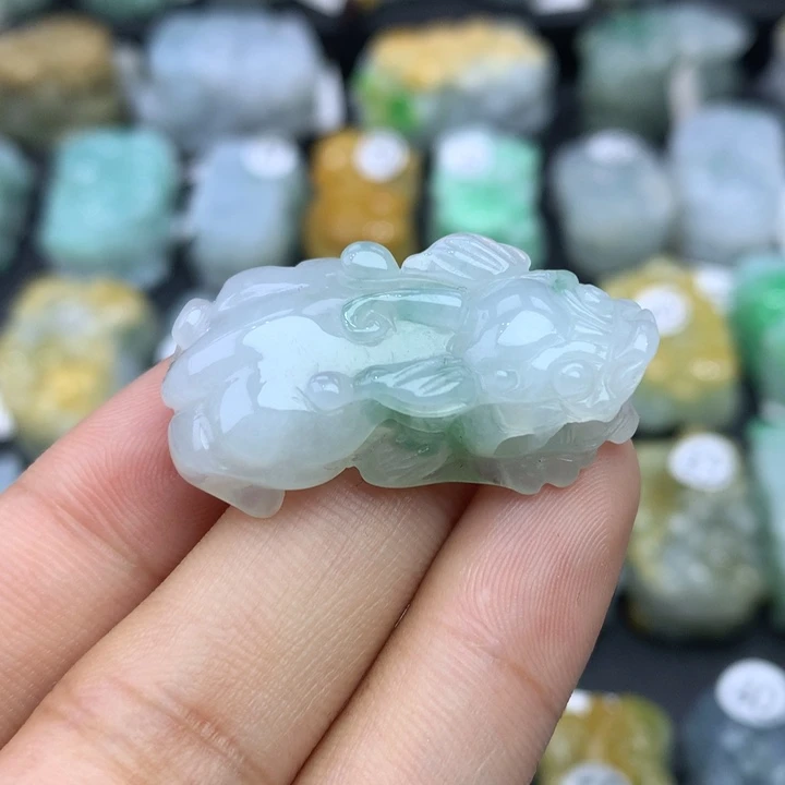 翡翠颈饰未镶嵌天然缅甸翡翠