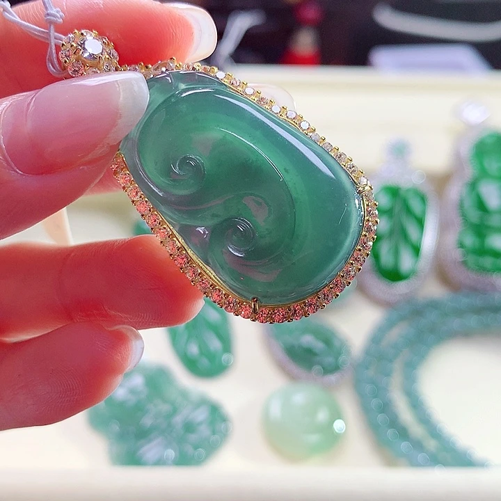 翡翠颈饰银S925镶嵌天然