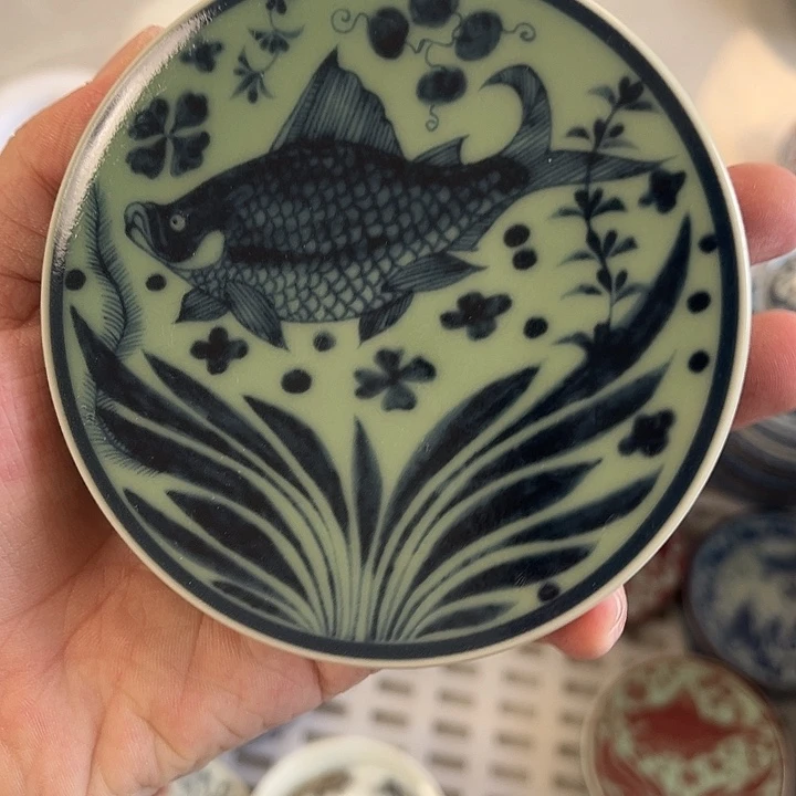 摆件景德镇青釉鱼藻纹盖置