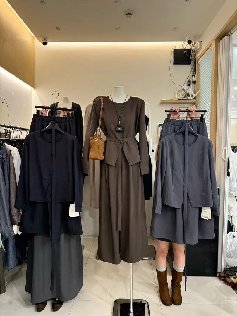 9917欧洲站2025秋季新款设计师款圆领上衣+高腰阔腿裤韩版套装