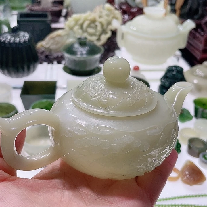 和田玉挂件未镶嵌有包容