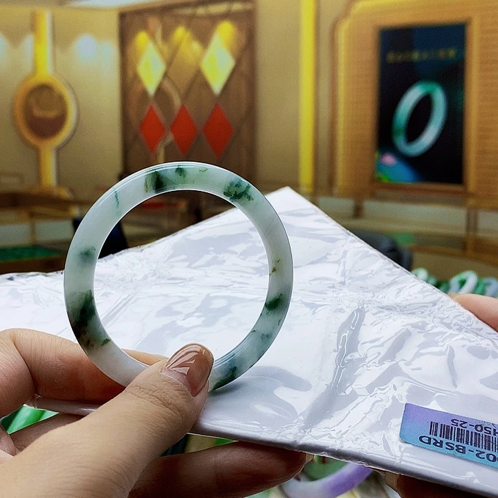 ****洁翡翠未镶嵌手镯00009988908889