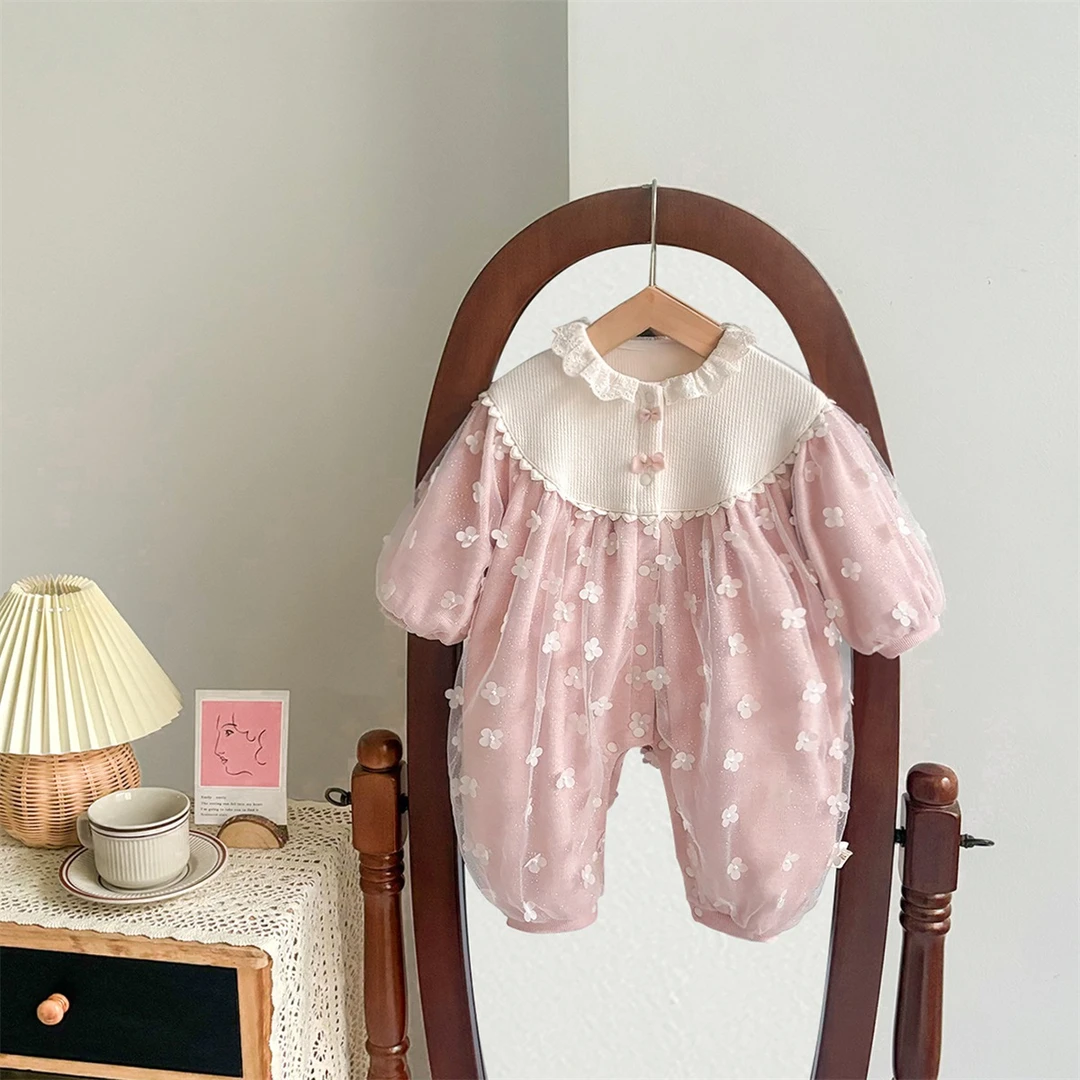 2025新品春款韩版立体小花婴儿衣服可爱超萌女宝宝长袖哈衣外出服