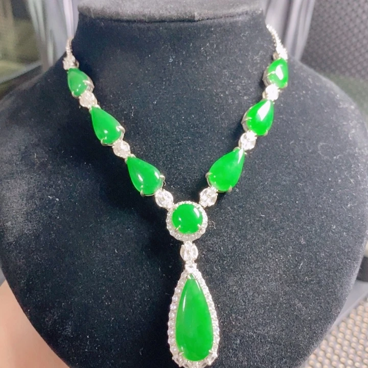翡翠颈饰银S925镶嵌            