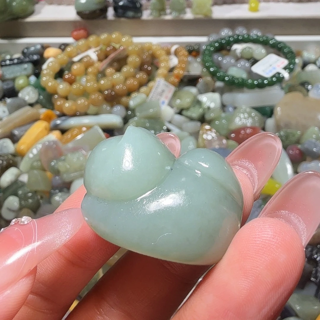 N****和田玉未镶嵌珠宝奇石