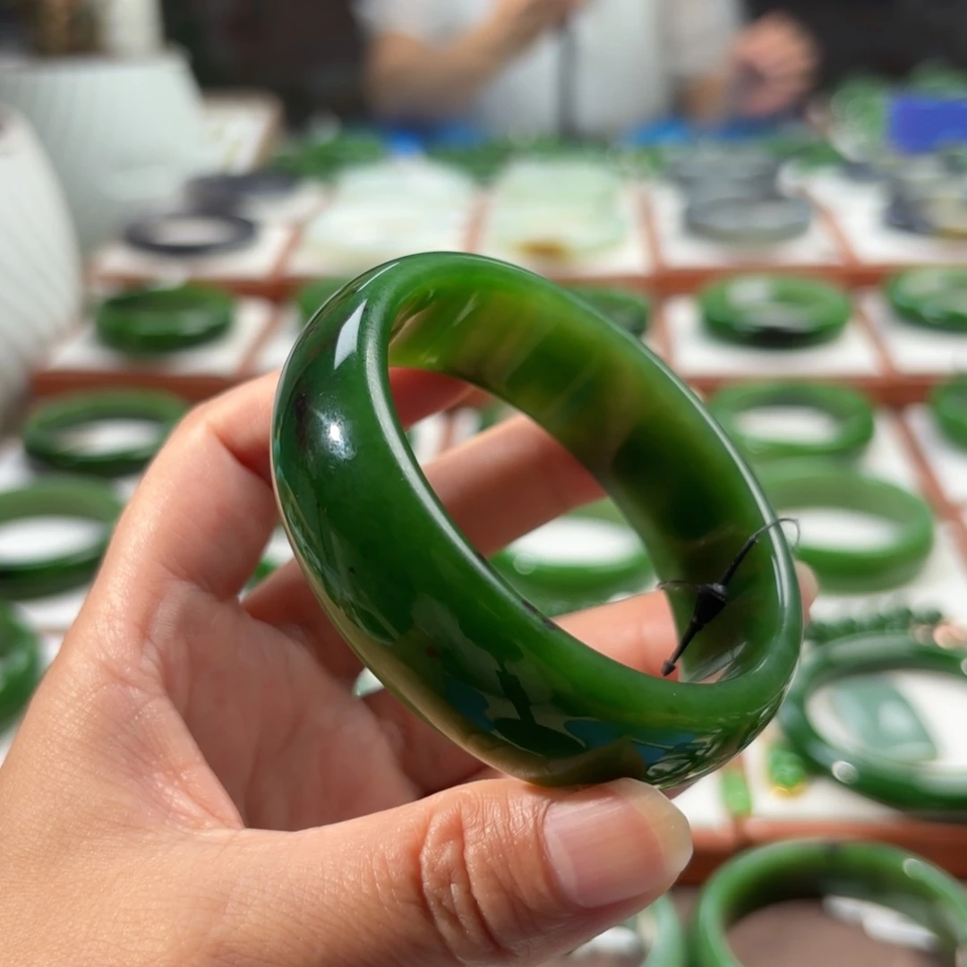 和田玉（碧玉）手镯未镶嵌