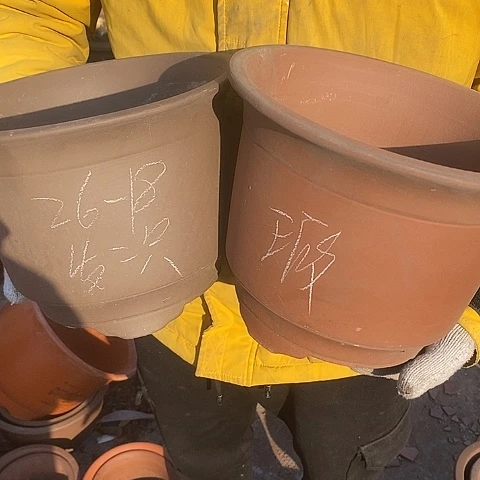 紫砂中国宜兴紫砂花盆，