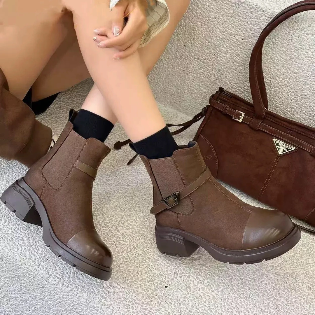 C8683  驼色绒里 时尚秋冬舒适英伦风低跟圆头短靴 马丁靴