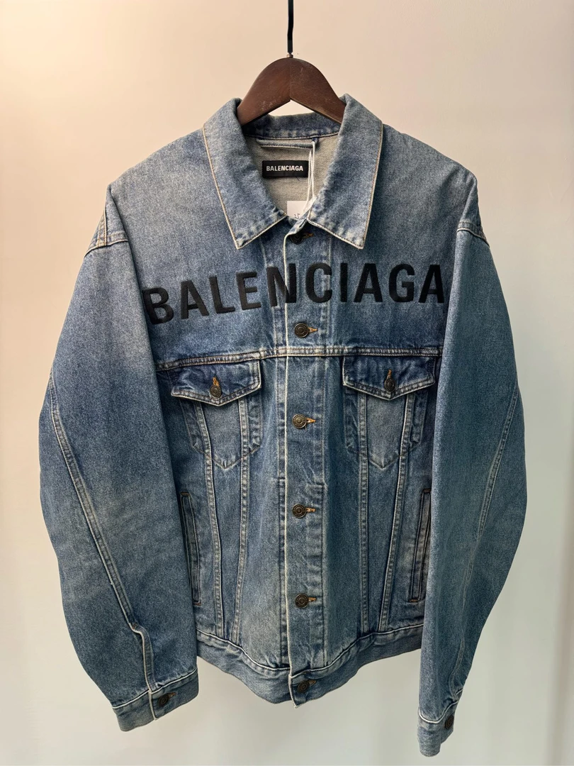 全新未使用 Balenciaga/巴黎世家 字母刺绣牛仔夹克/44码/2521110