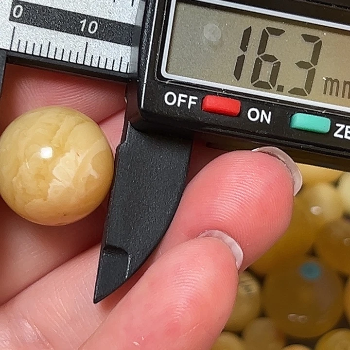蜜蜡未镶嵌裸石微瑕13