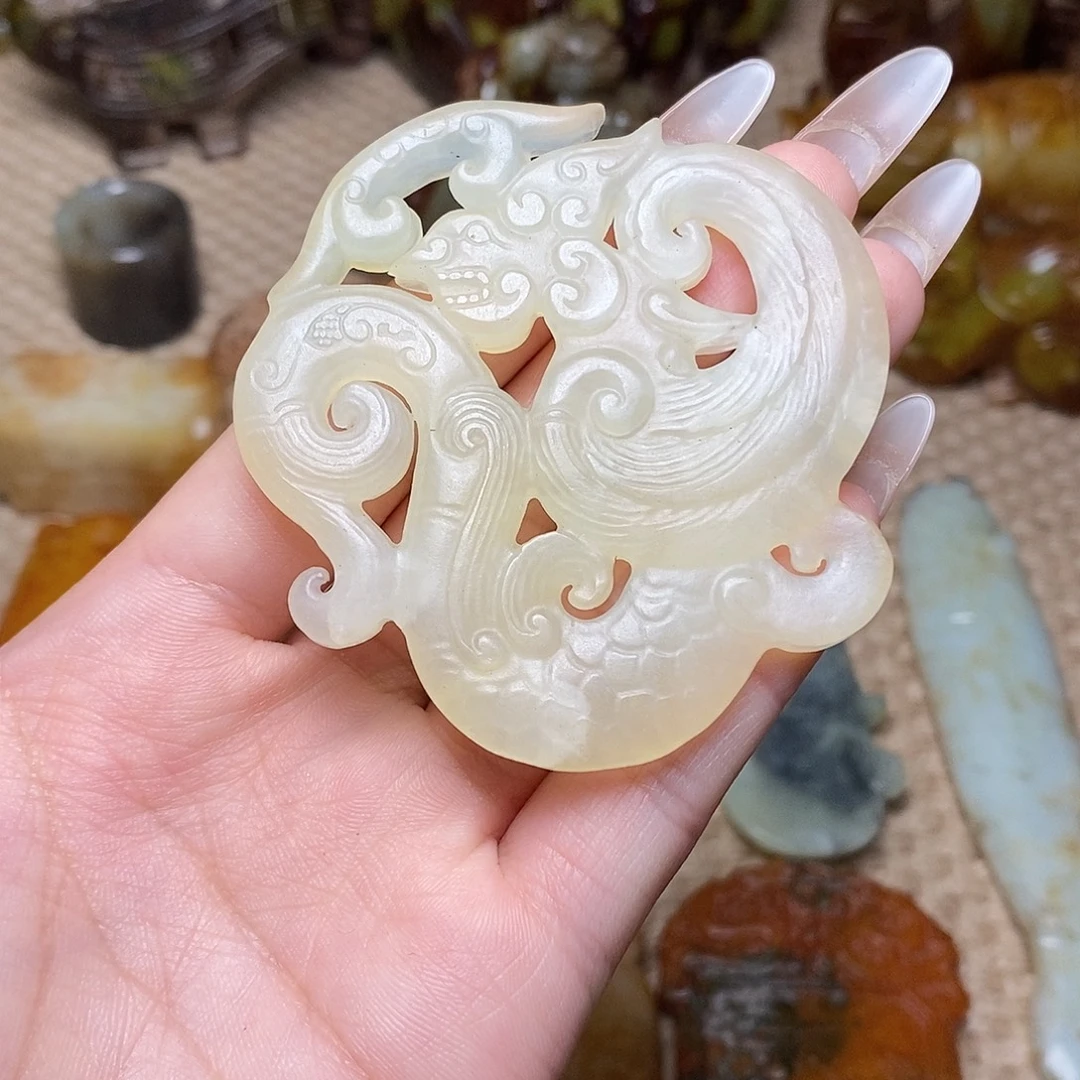 未镶嵌蛇纹石玉颈饰